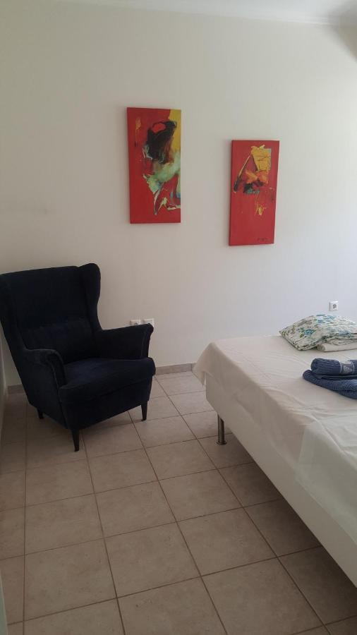 Joan'S Airport Apartment Artemida  Exterior foto